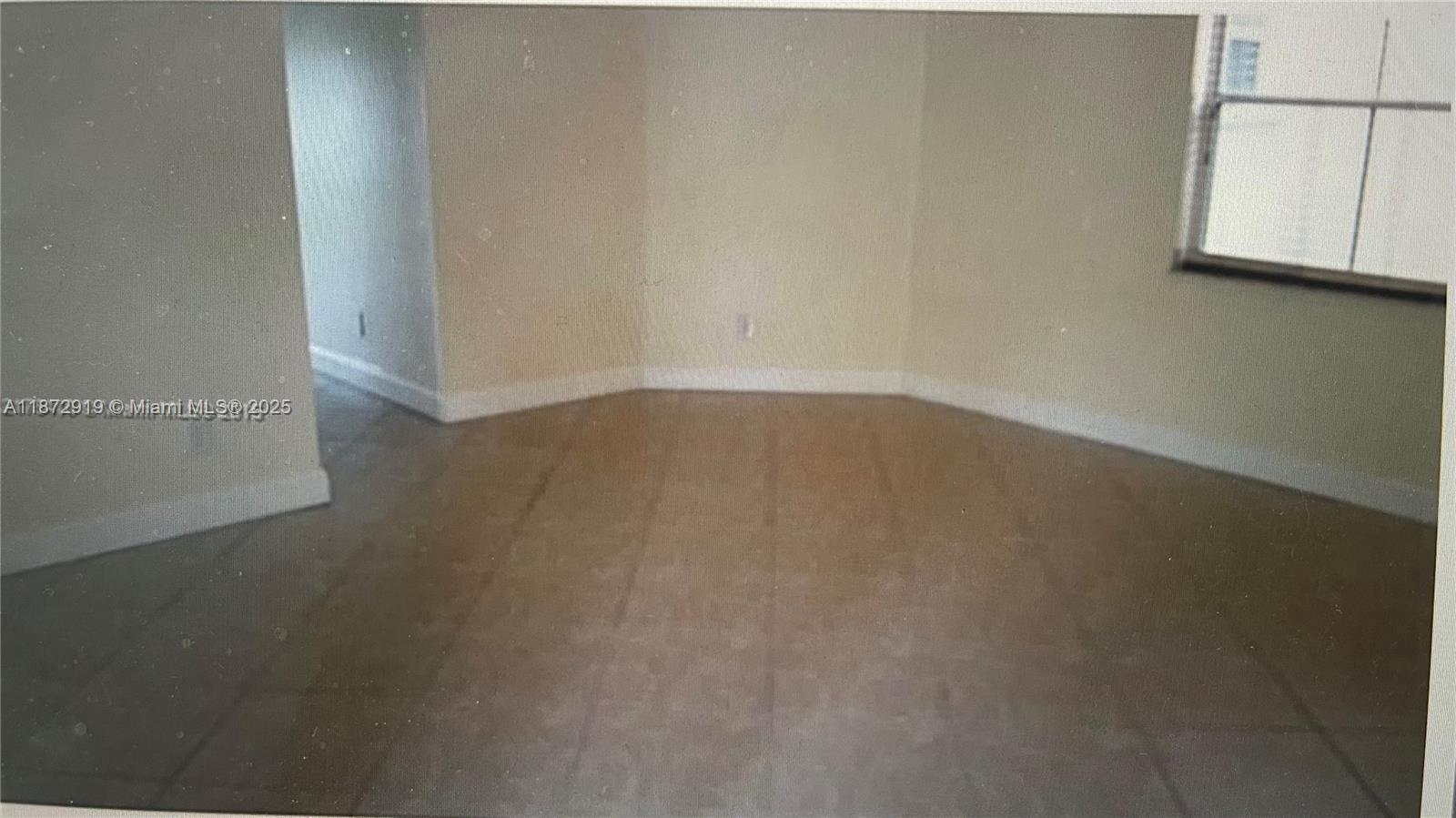 CROSSBOW - Residential Lease