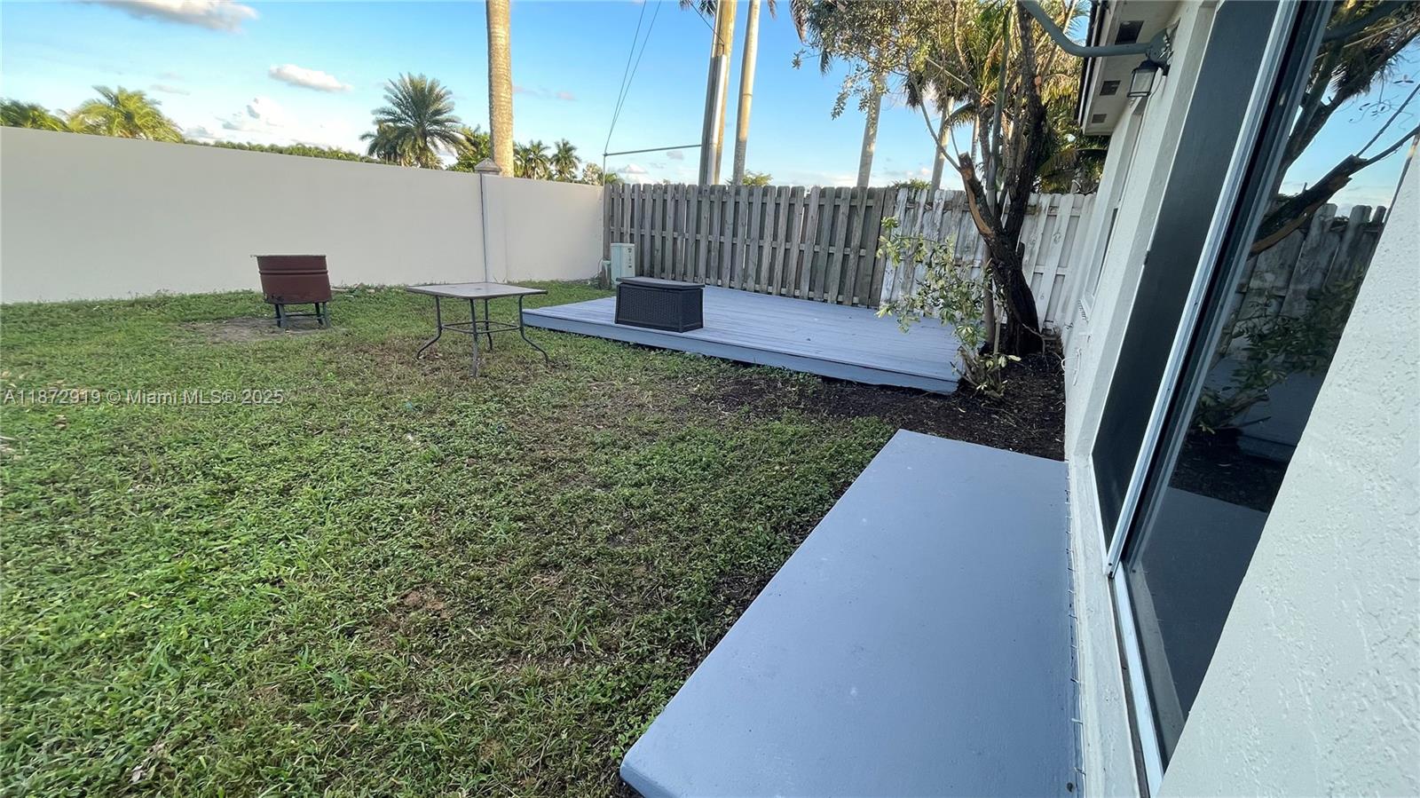 CROSSBOW - Residential Lease