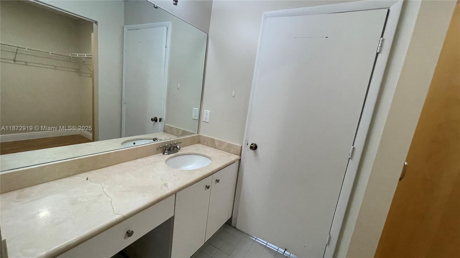 CROSSBOW - Residential Lease