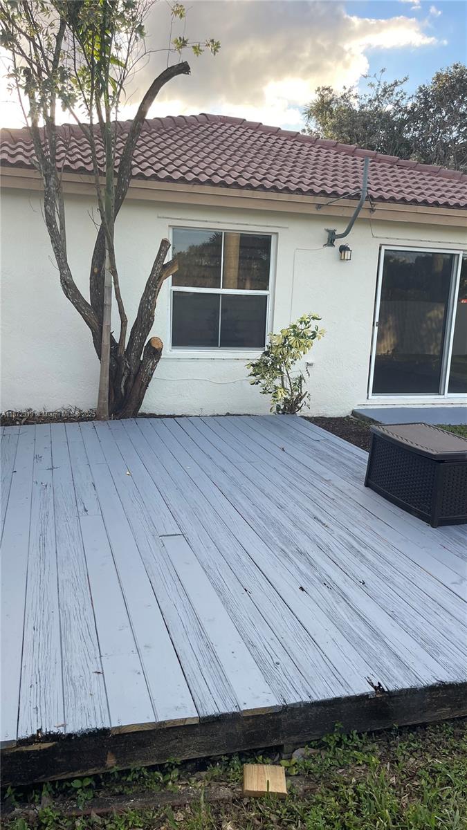 CROSSBOW - Residential Lease