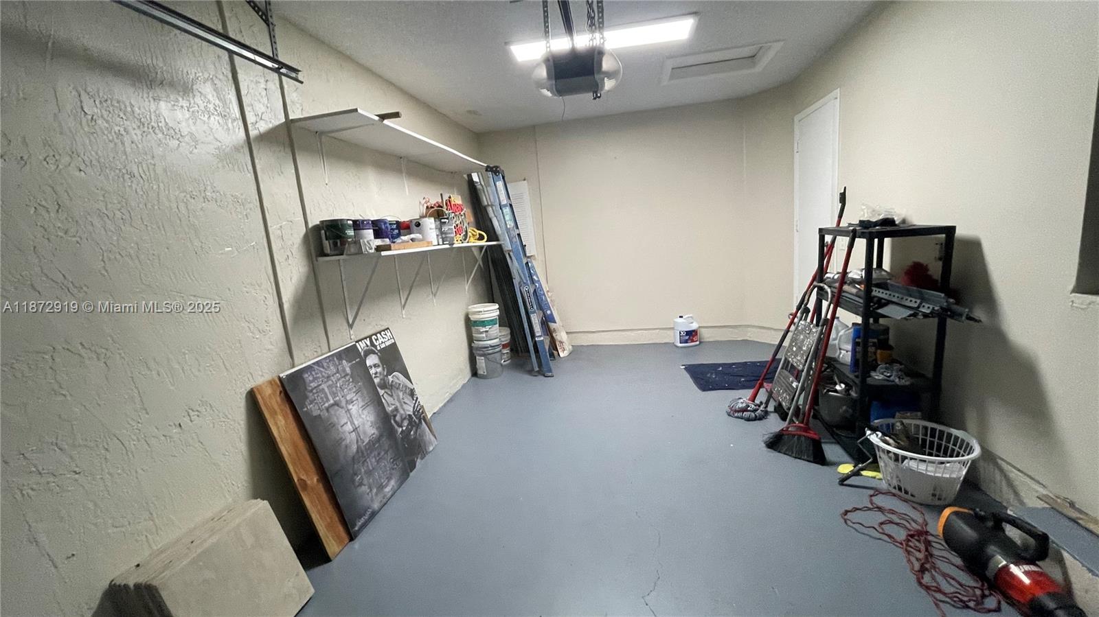 CROSSBOW - Residential Lease