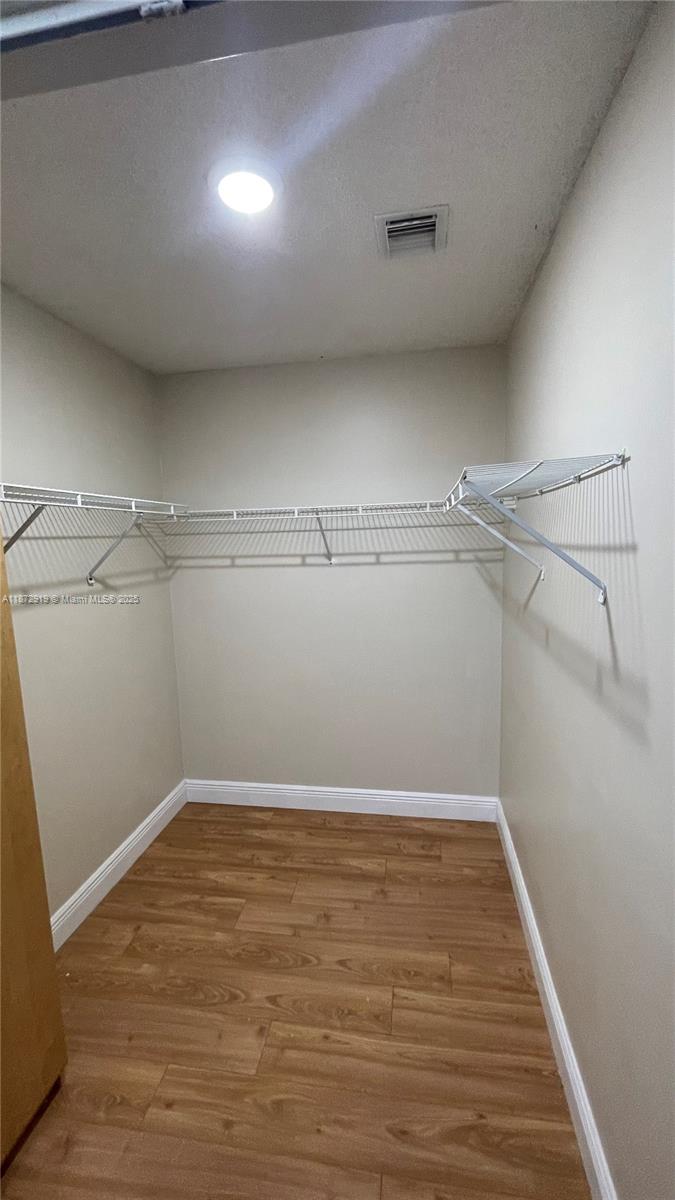 CROSSBOW - Residential Lease