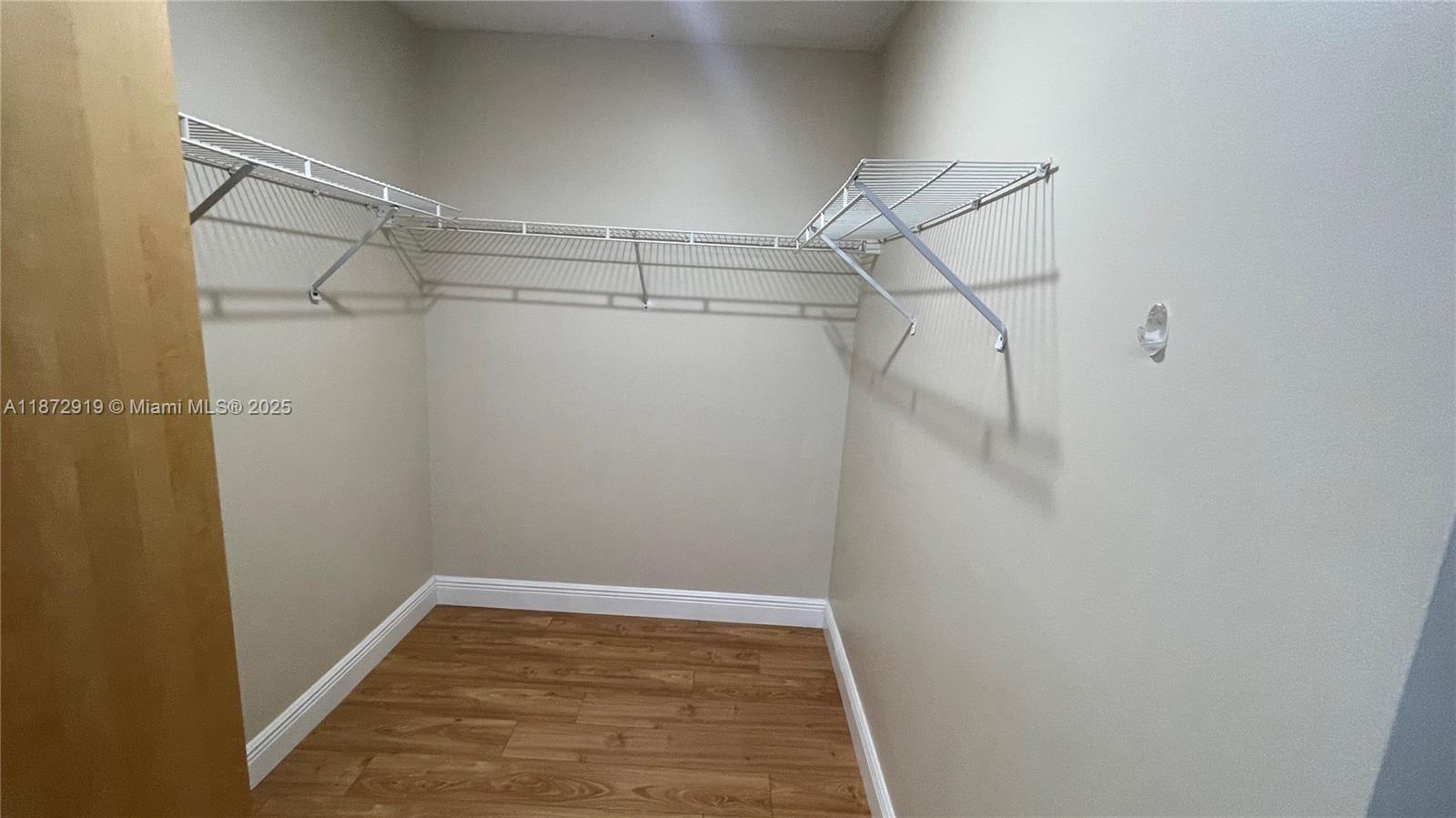 CROSSBOW - Residential Lease