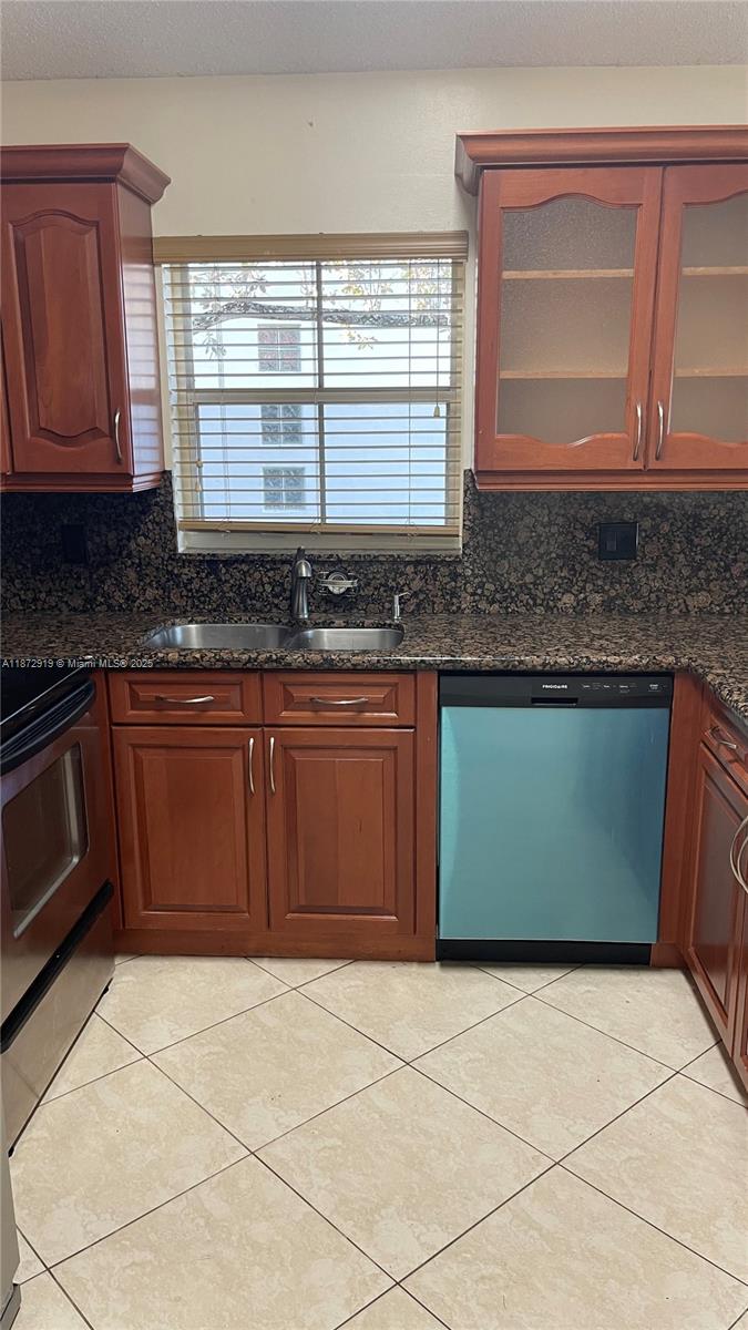 CROSSBOW - Residential Lease