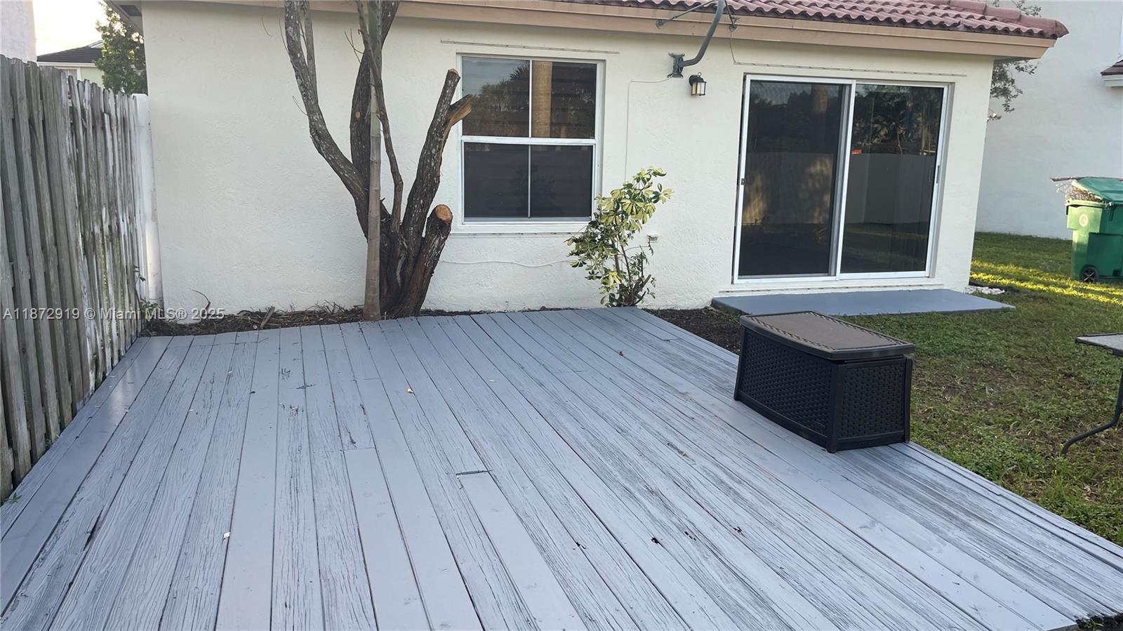 CROSSBOW - Residential Lease