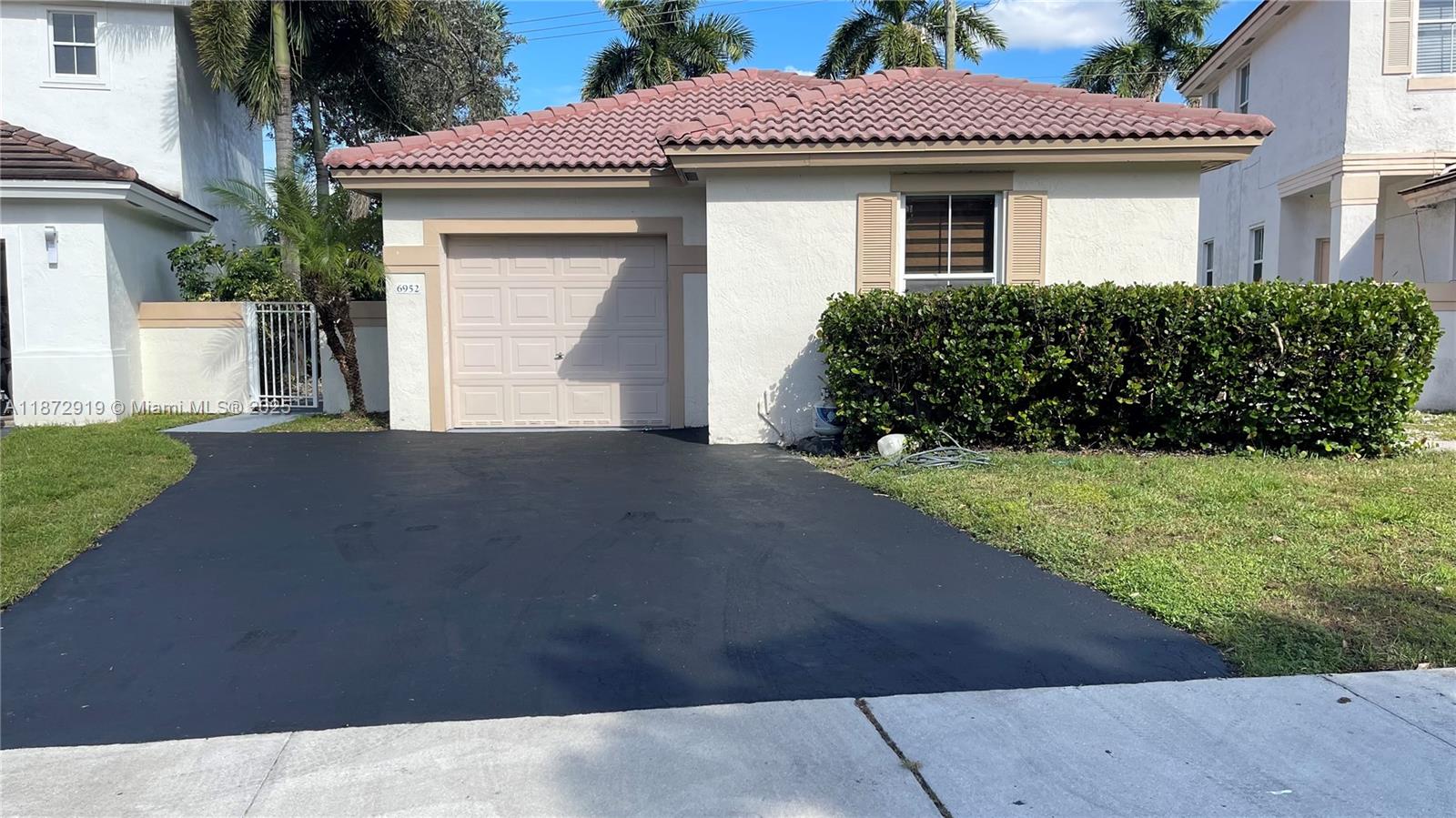 CROSSBOW - Residential Lease