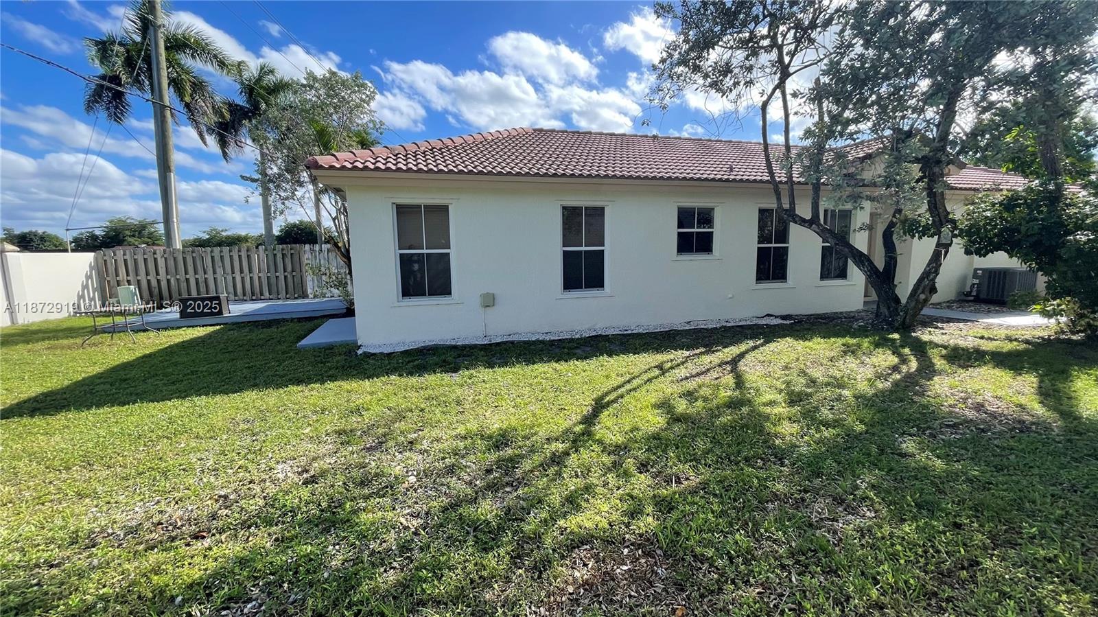 CROSSBOW - Residential Lease