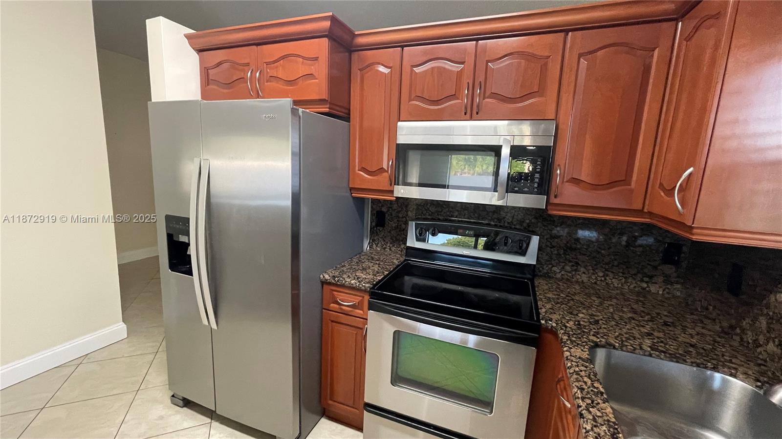 CROSSBOW - Residential Lease