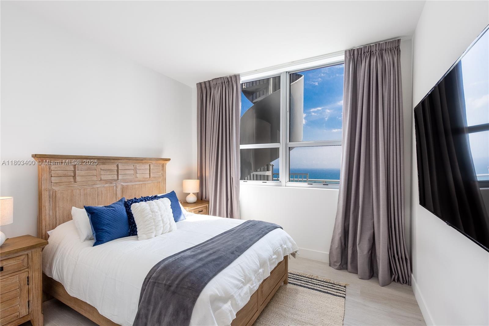 4010 SOUTH OCEAN CONDO - Residential Lease