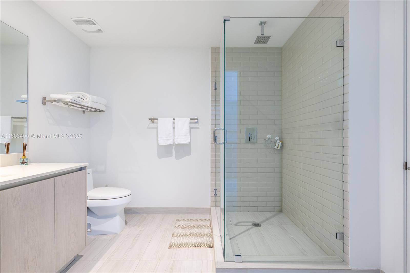 4010 SOUTH OCEAN CONDO - Residential Lease