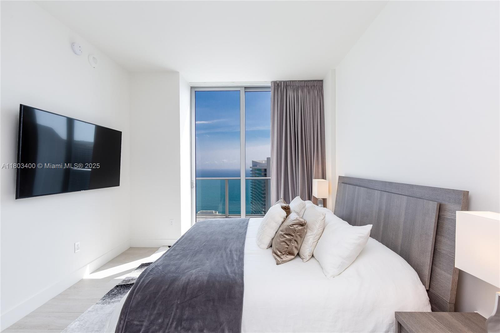 4010 SOUTH OCEAN CONDO - Residential Lease