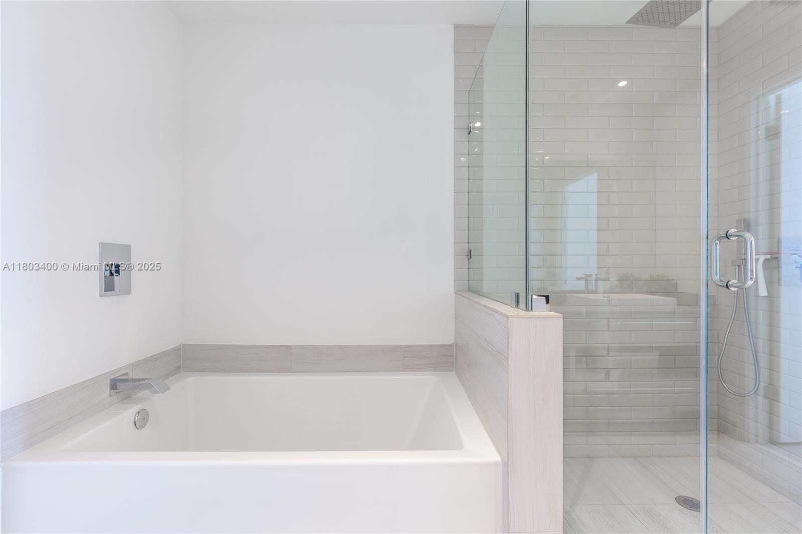 4010 SOUTH OCEAN CONDO - Residential Lease