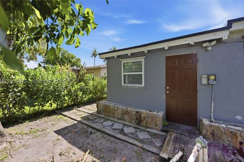 Tiny photo for 2211 NE 1st Ave, Pompano Beach, FL 33060 (MLS # A12054876)