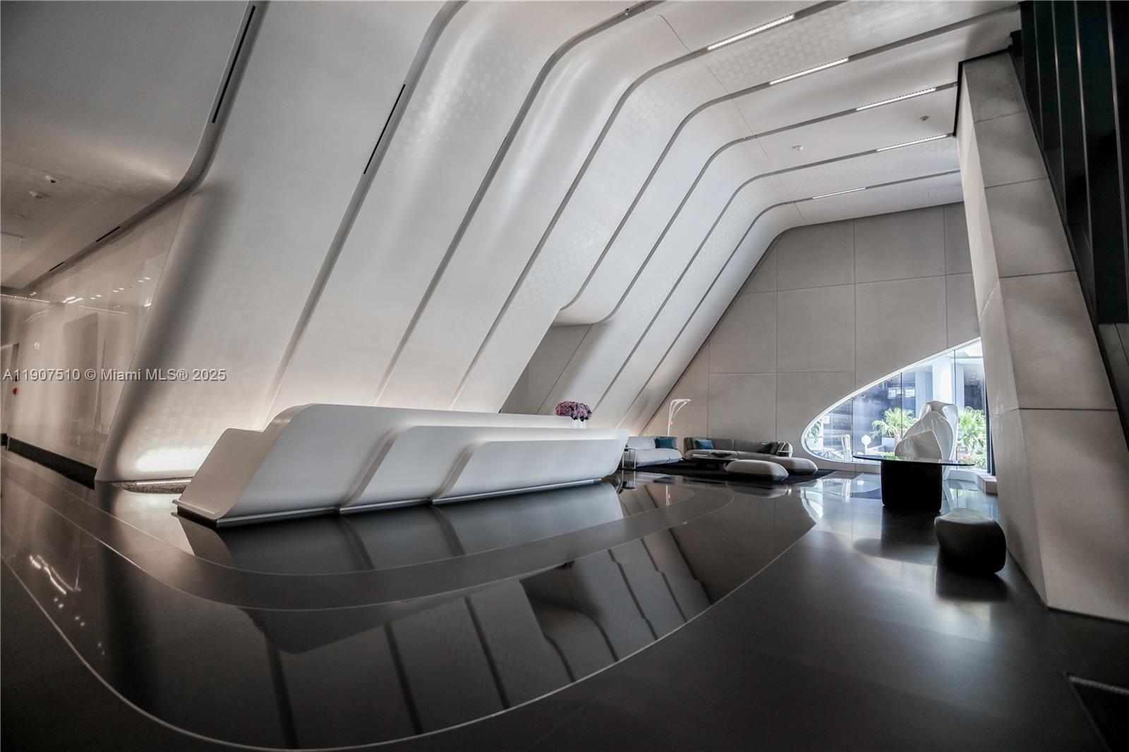 1000 Museum - Residential