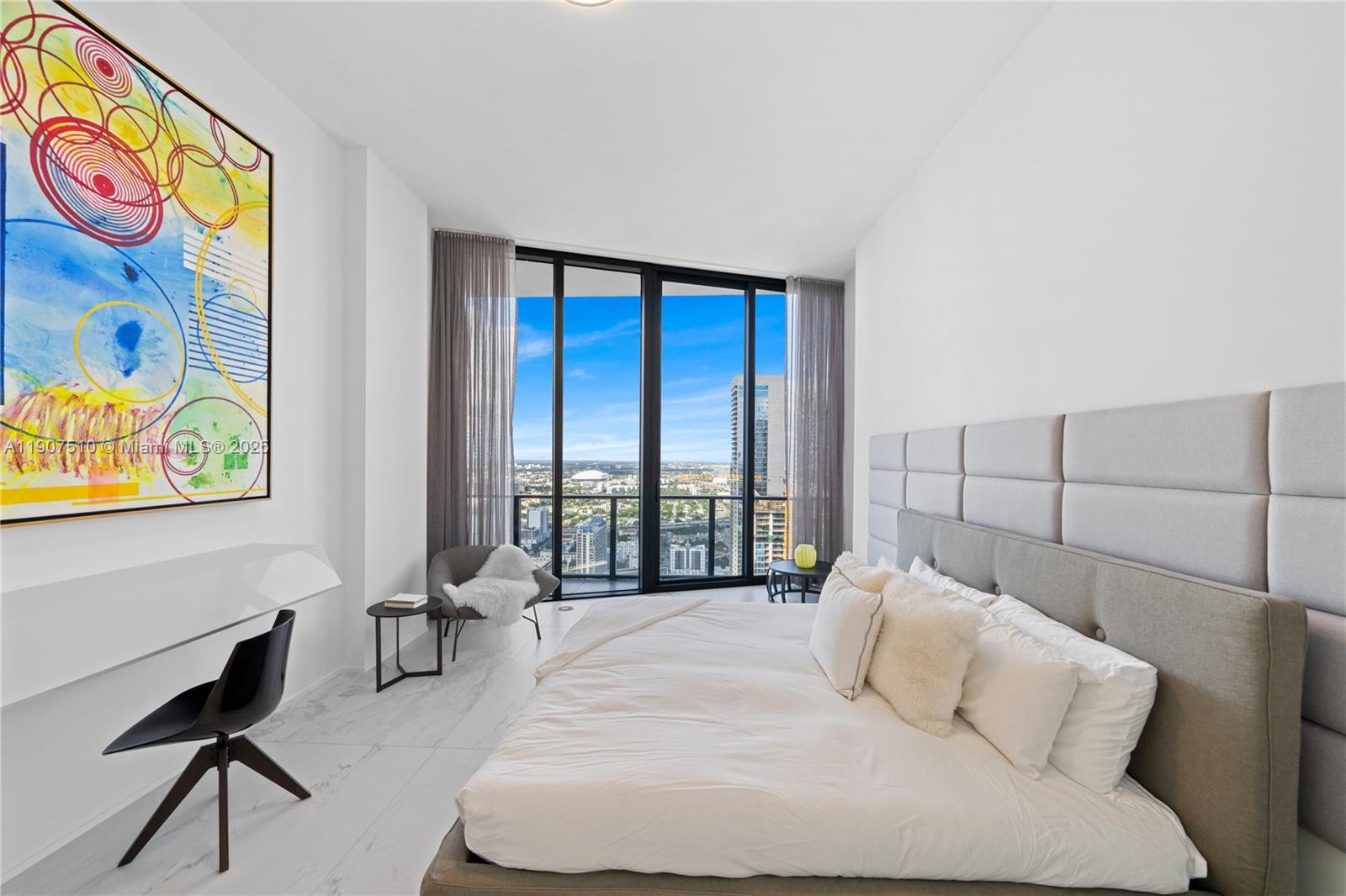 1000 Museum - Residential