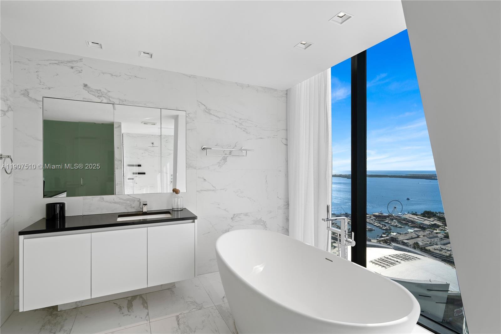 1000 Museum - Residential