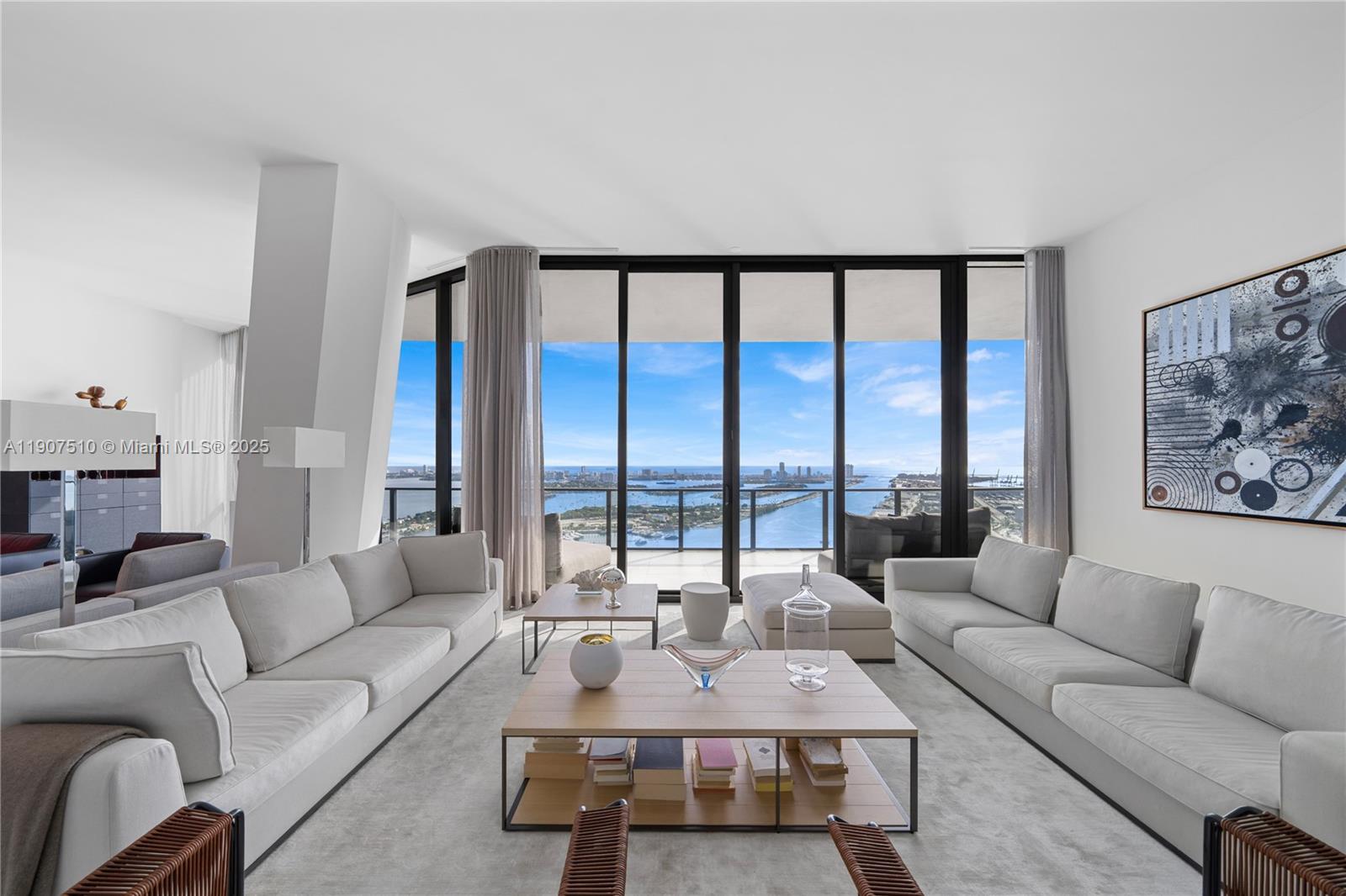 1000 Museum - Residential