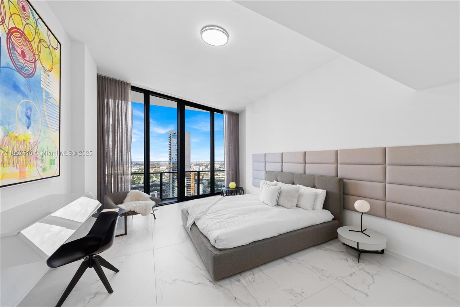 1000 Museum - Residential