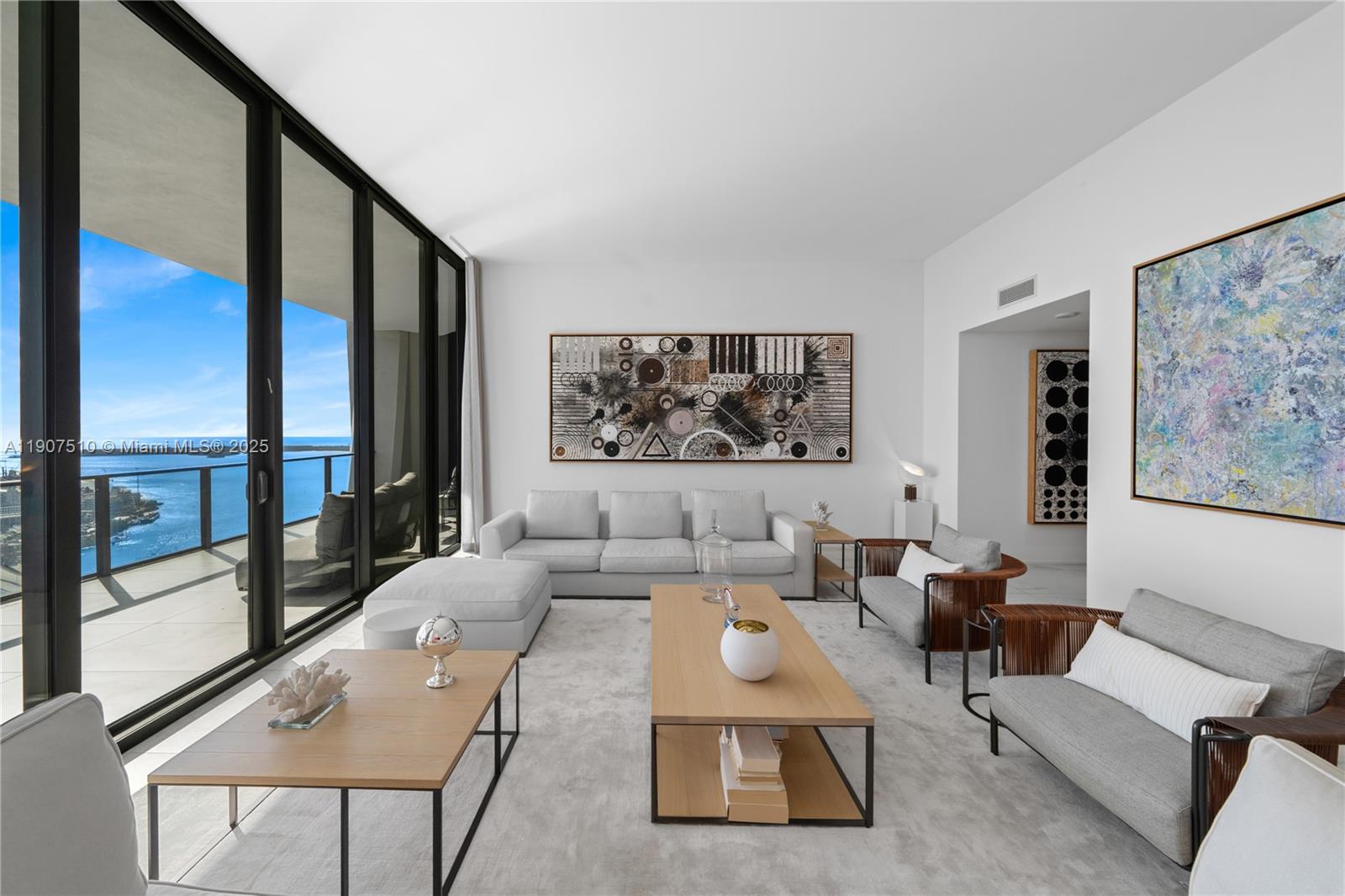 1000 Museum - Residential