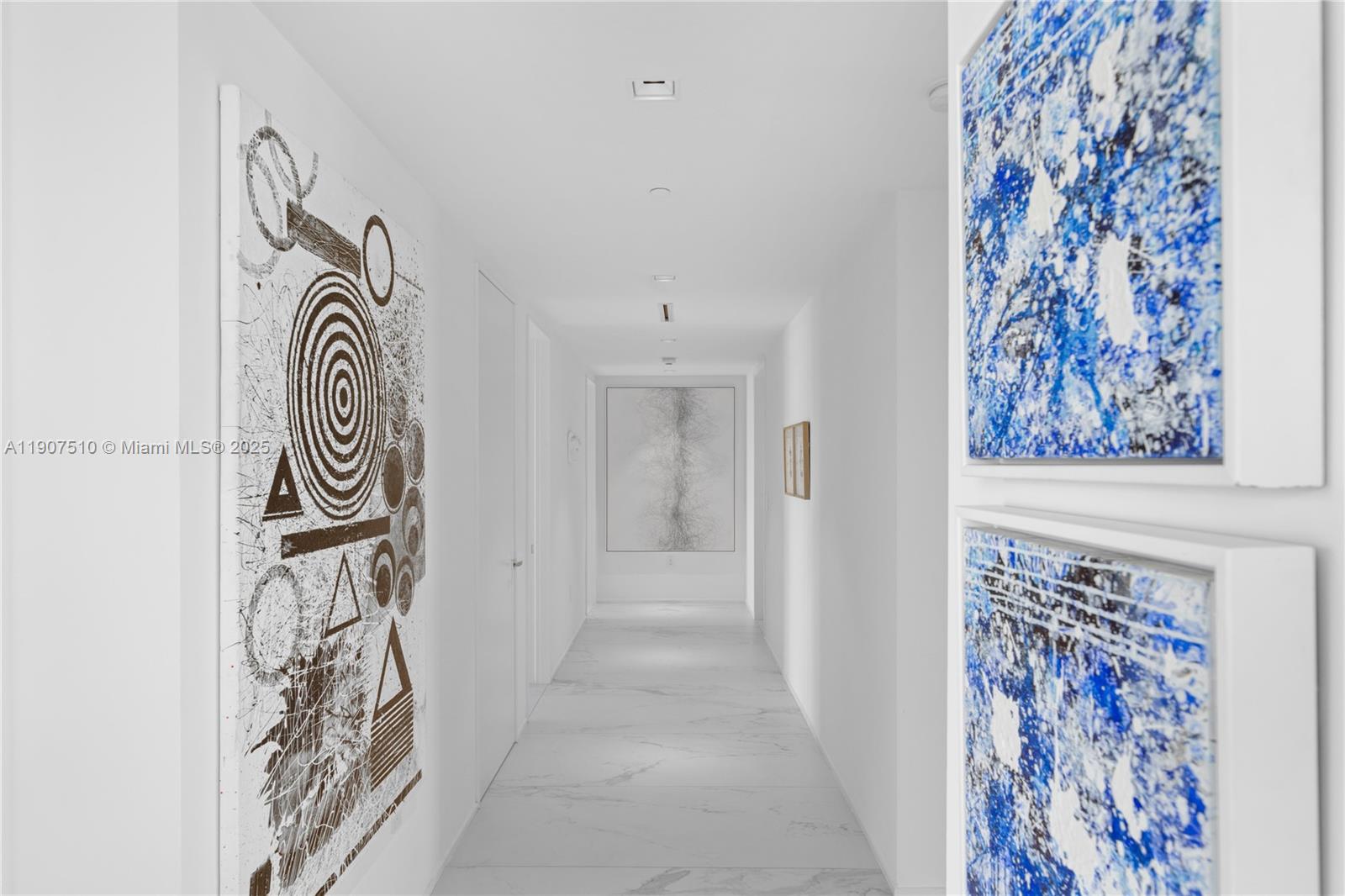 1000 Museum - Residential