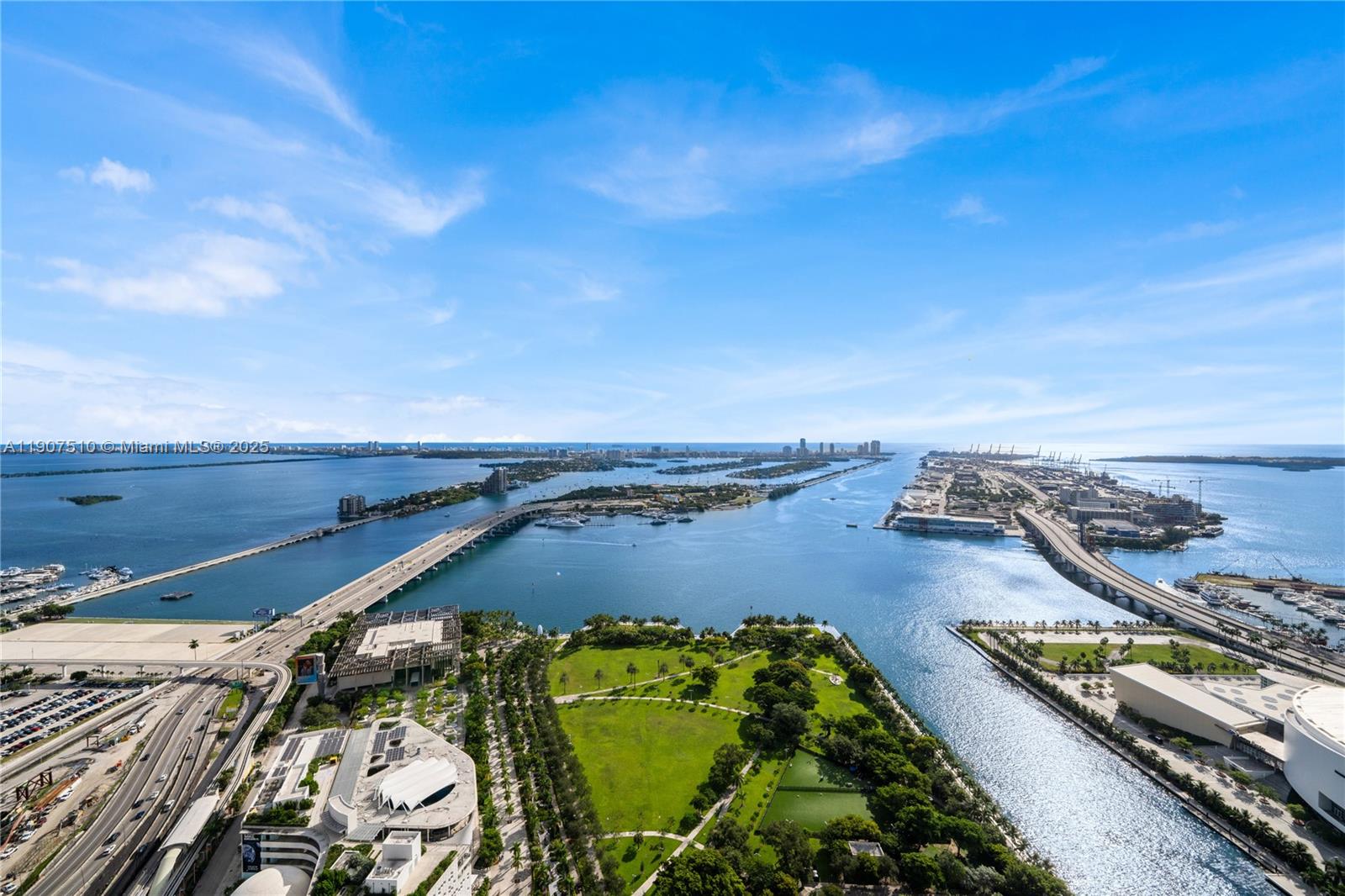 1000 Museum - Residential