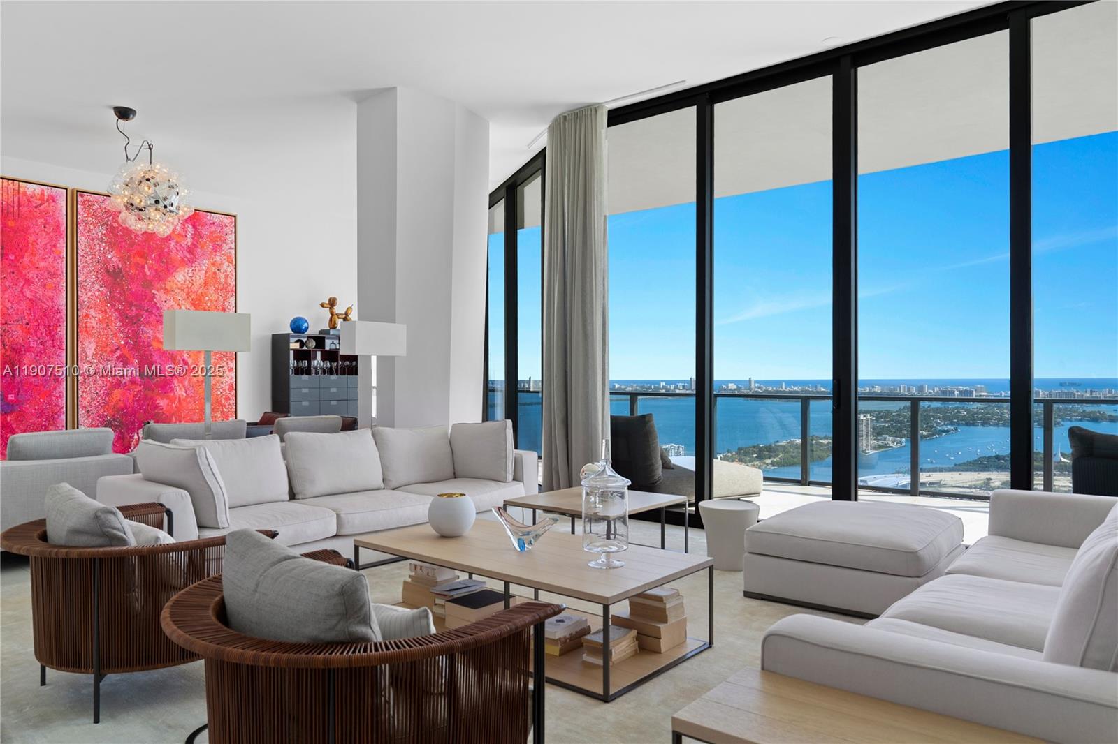 1000 Museum - Residential