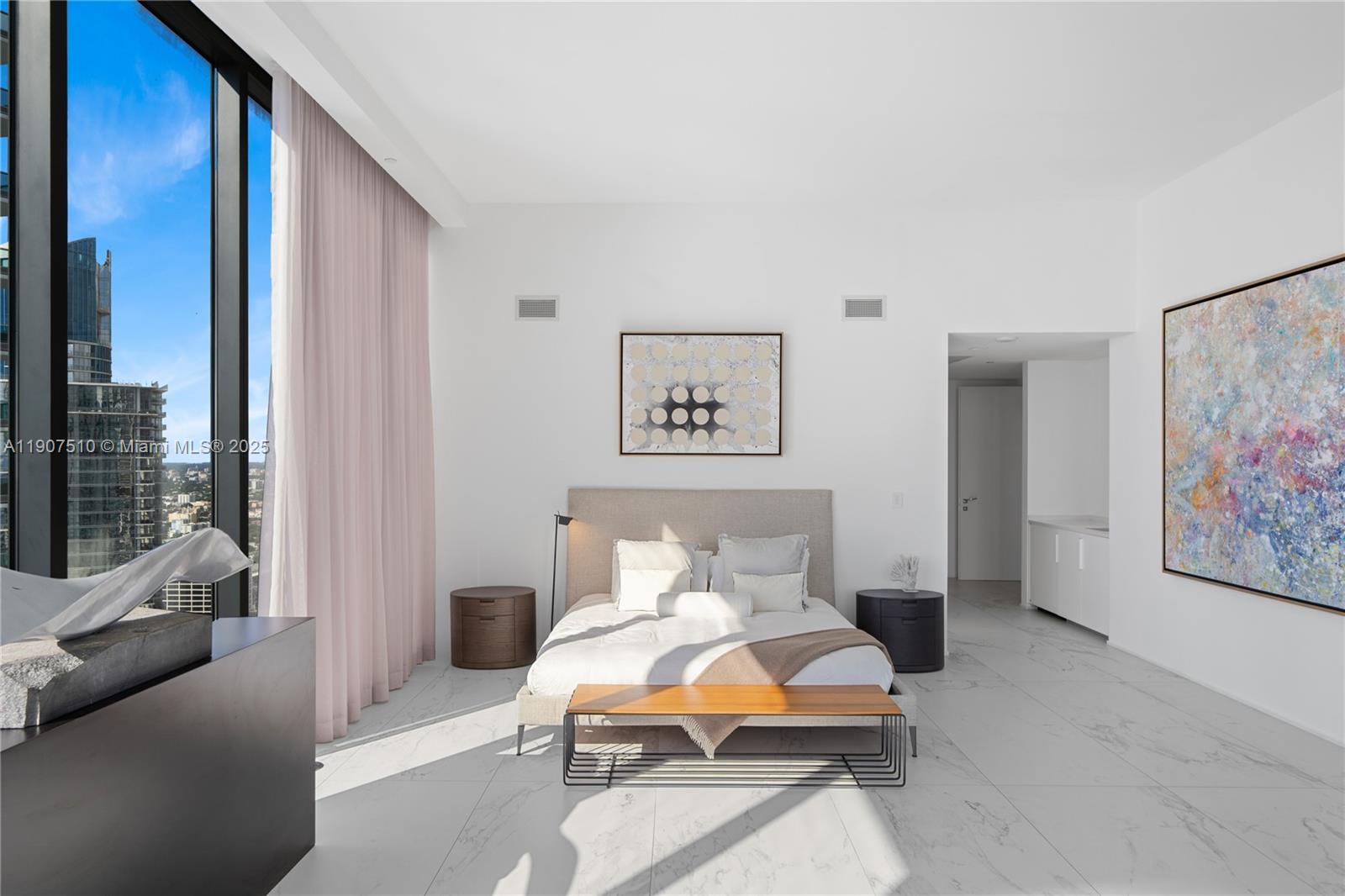 1000 Museum - Residential