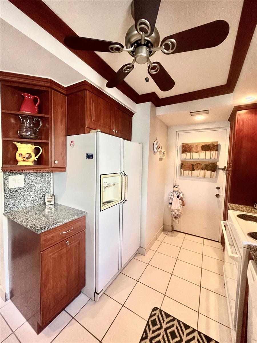 CYPRESS BEND I-A CONDO - Residential Lease