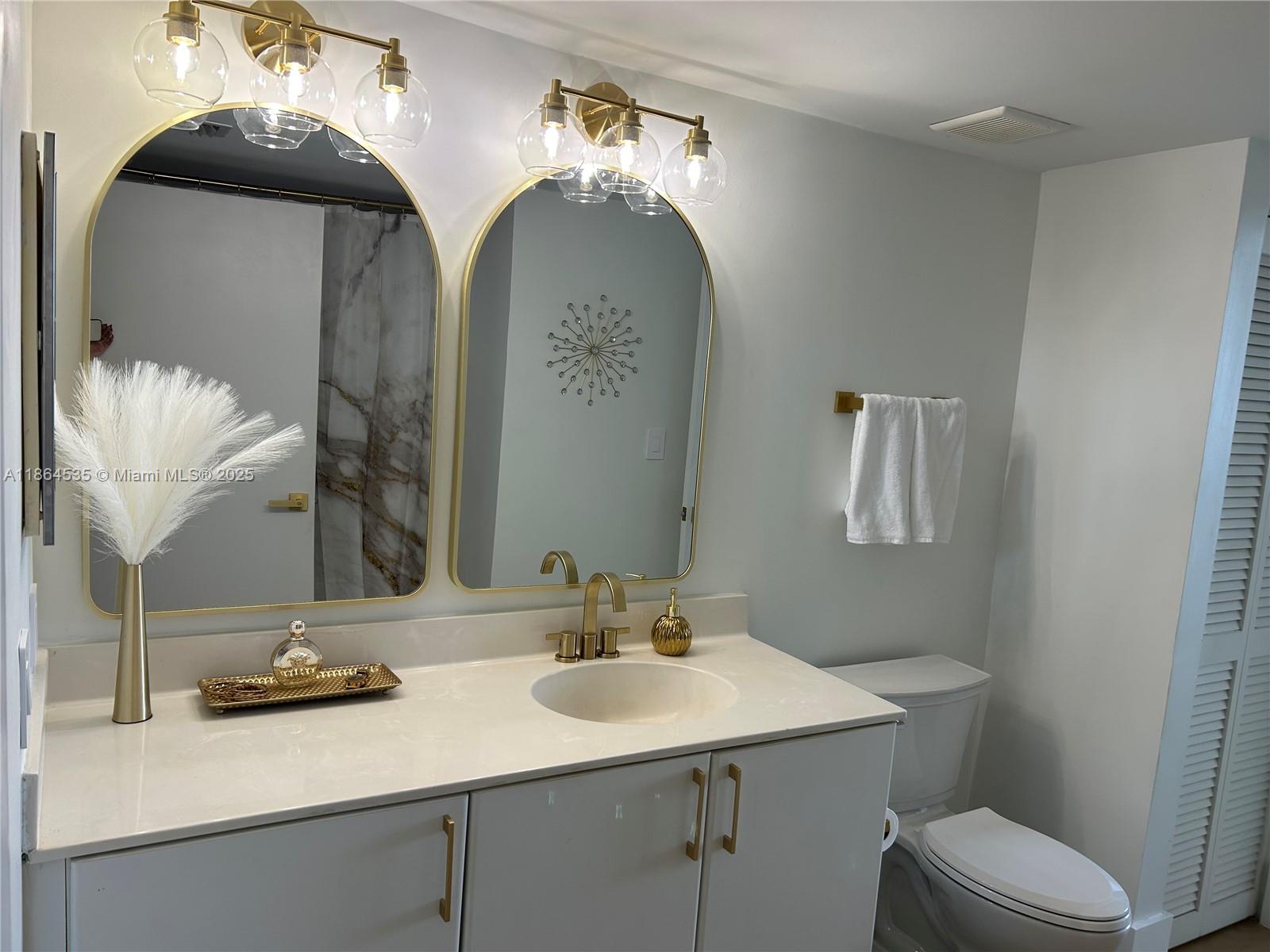 TIDES AT BRIDGESIDE SQUAR - Residential