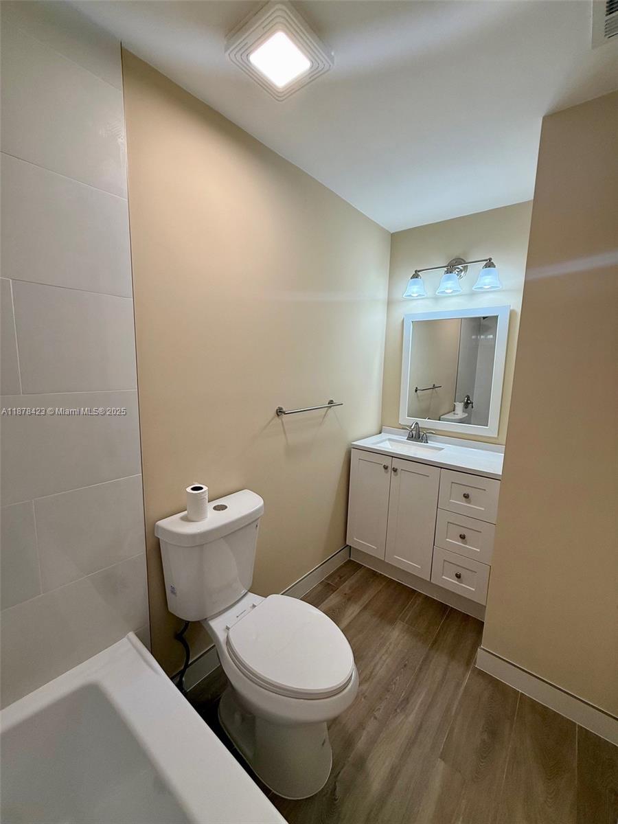 FLAMINGO GARDENS-PHASE TW - Residential Lease