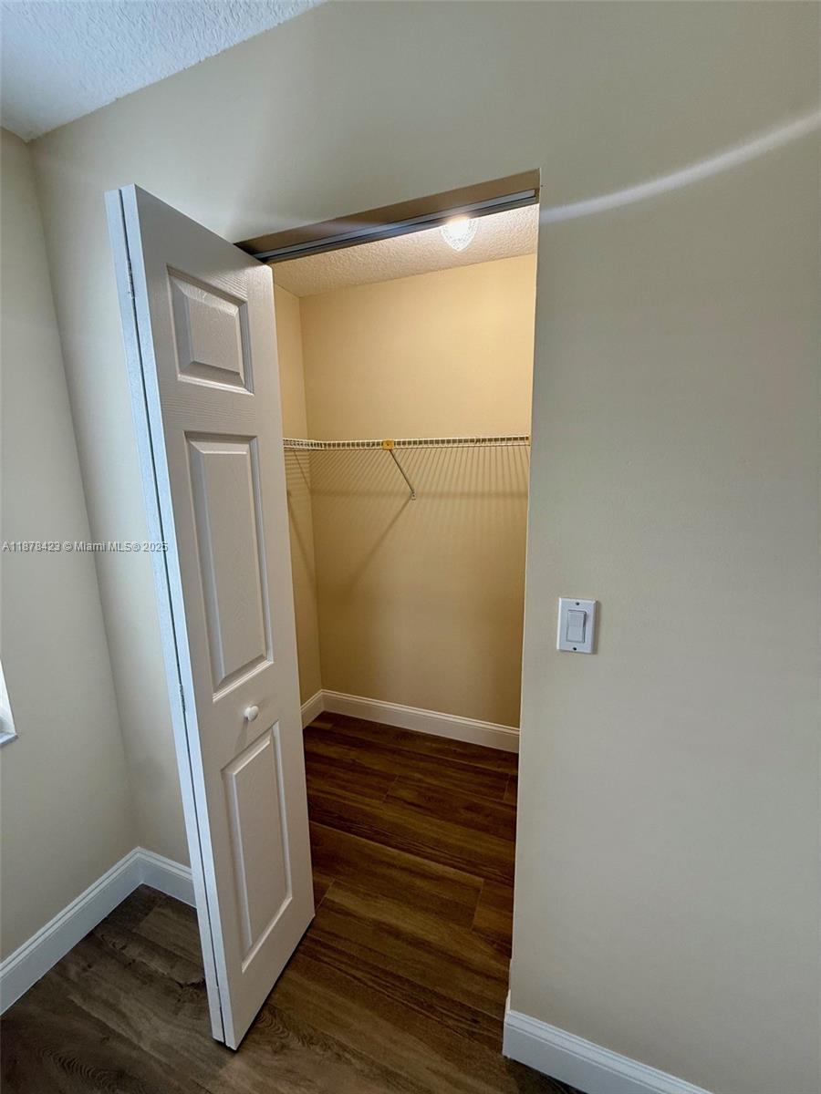 FLAMINGO GARDENS-PHASE TW - Residential Lease