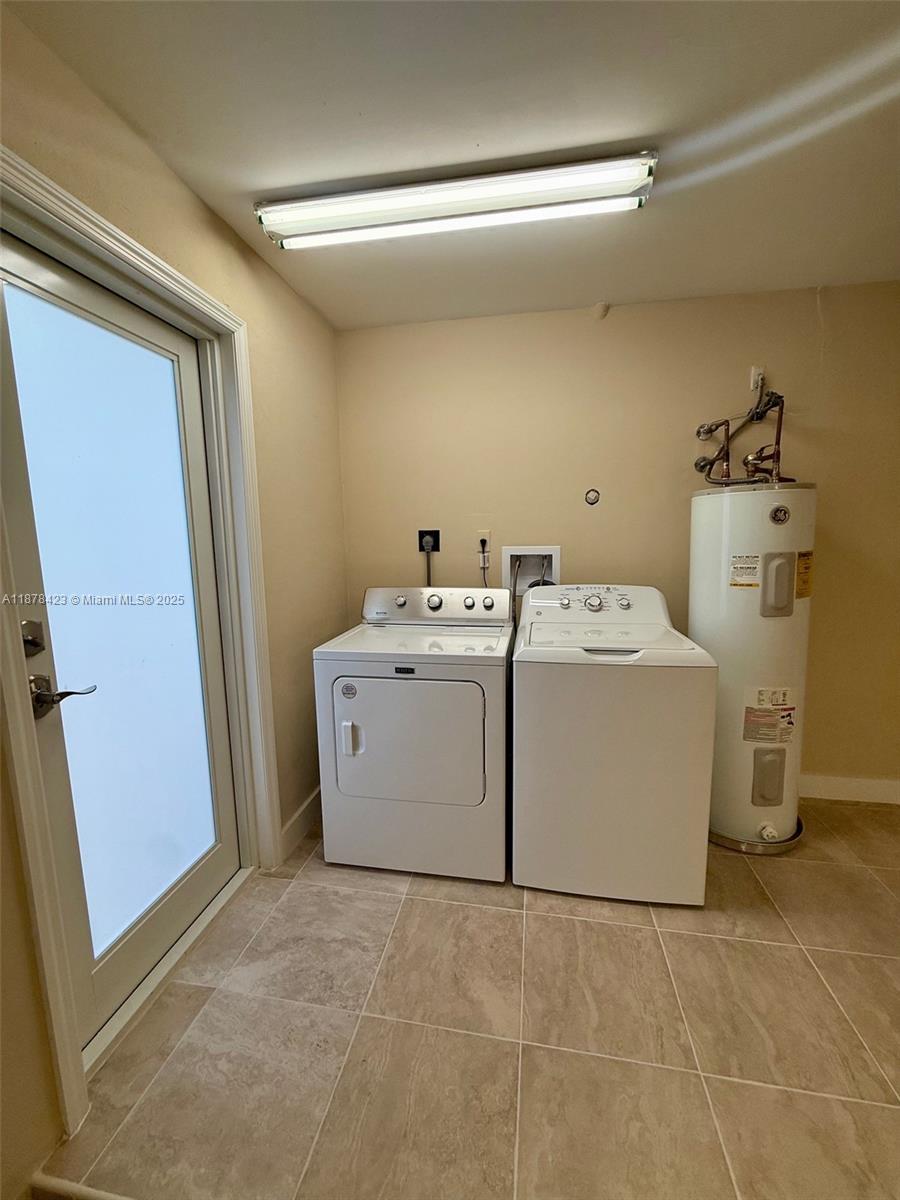 FLAMINGO GARDENS-PHASE TW - Residential Lease