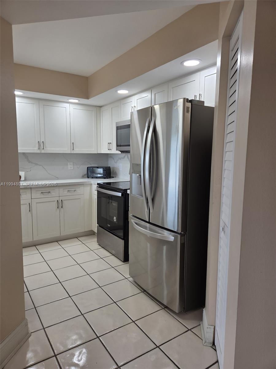 SUFFOLK AT CENTURY VILLAG - Residential