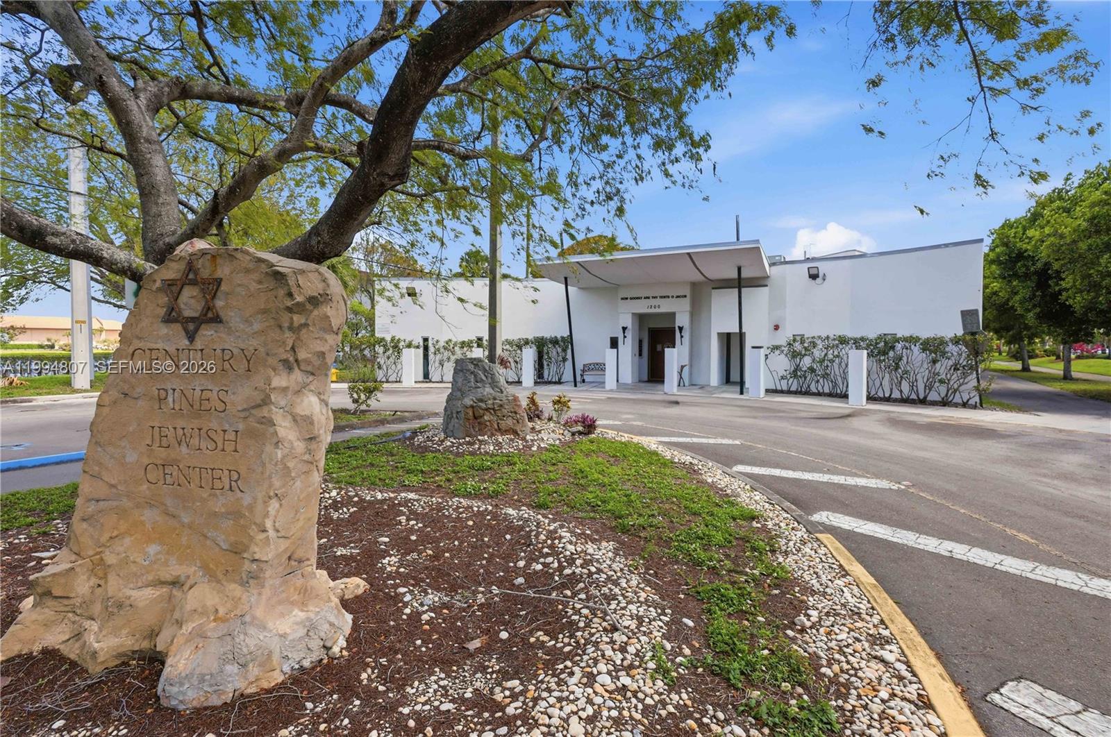 SUFFOLK AT CENTURY VILLAG - Residential