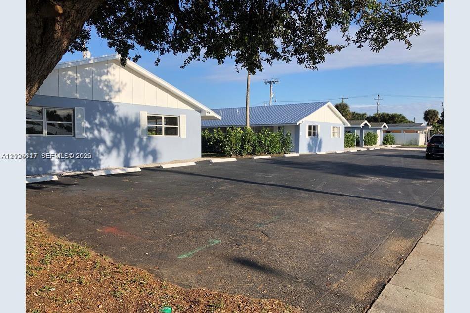 PALM BEACH GARDENS ESTATE - Residential Lease