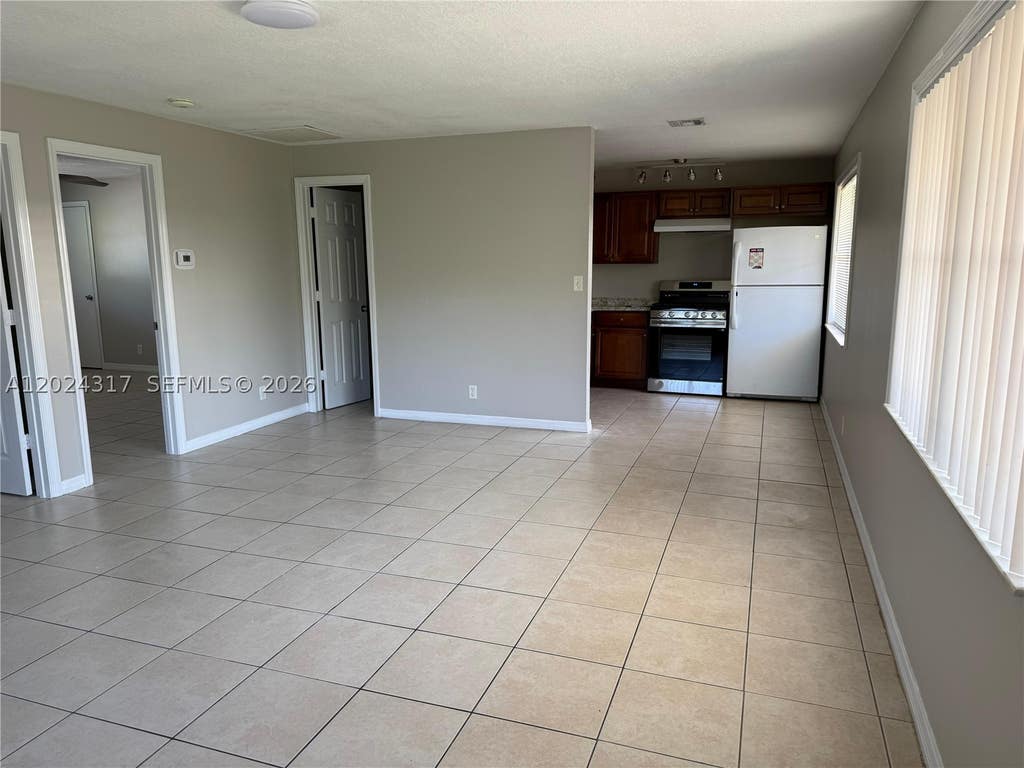 Photo of 588 Holly Dr #B, Palm Beach Gardens, FL 33410 (MLS # A12024317)