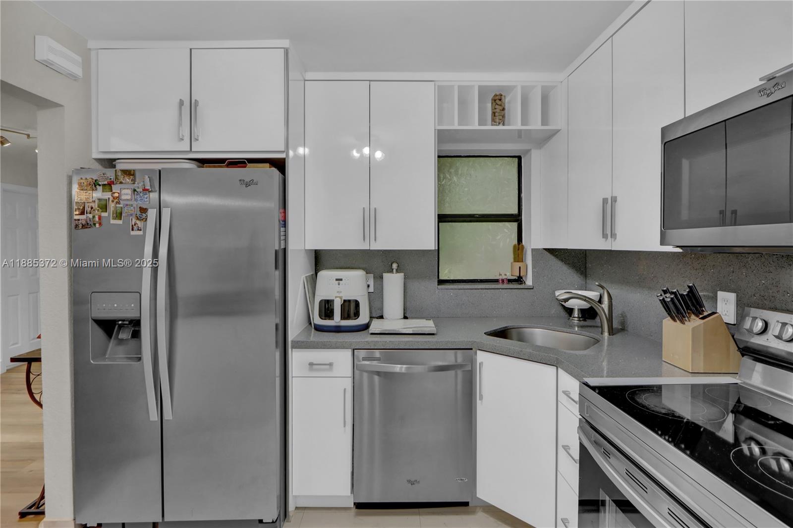 CENTERPOINTE CONDO - Residential Lease
