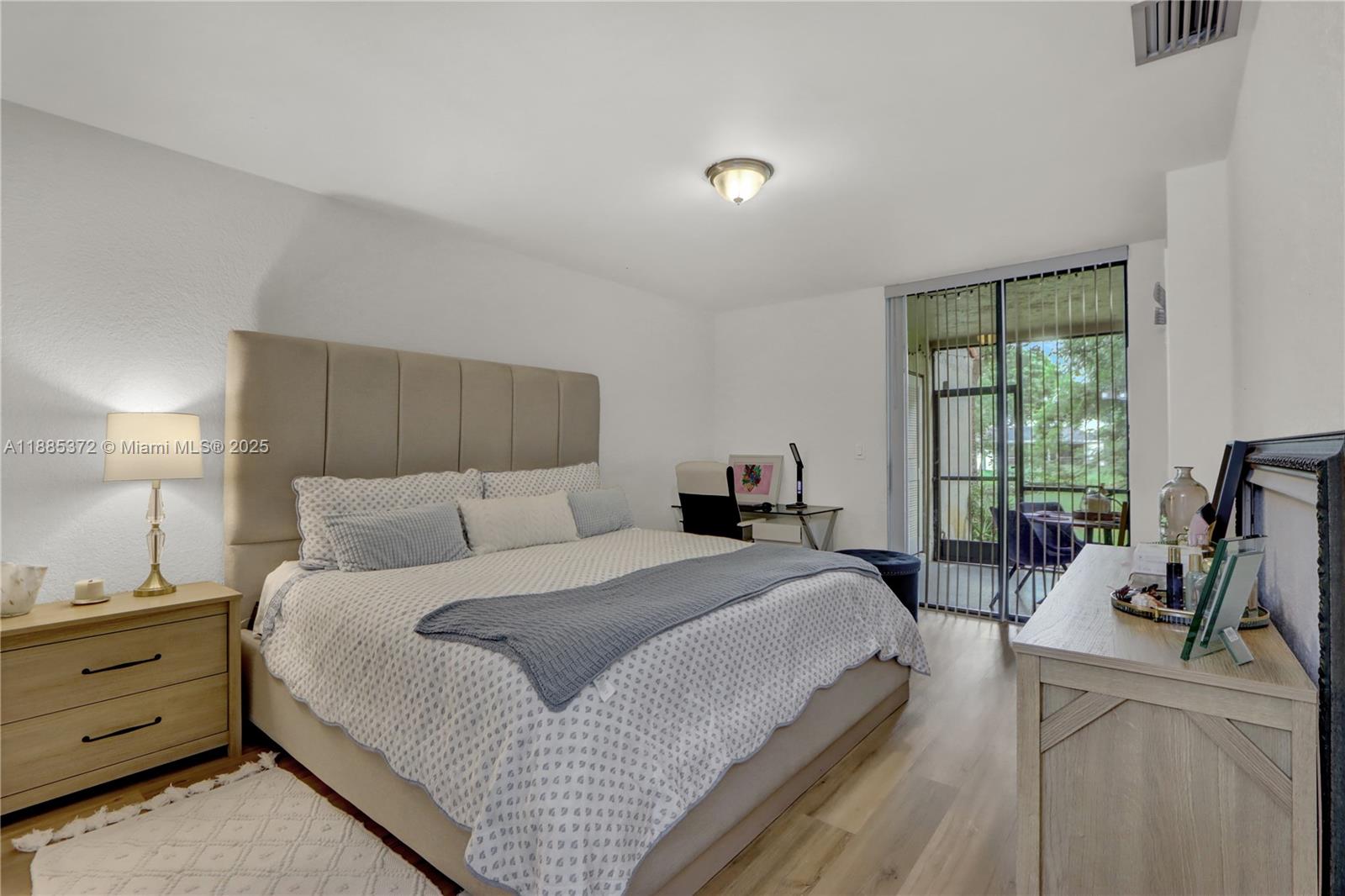 CENTERPOINTE CONDO - Residential Lease