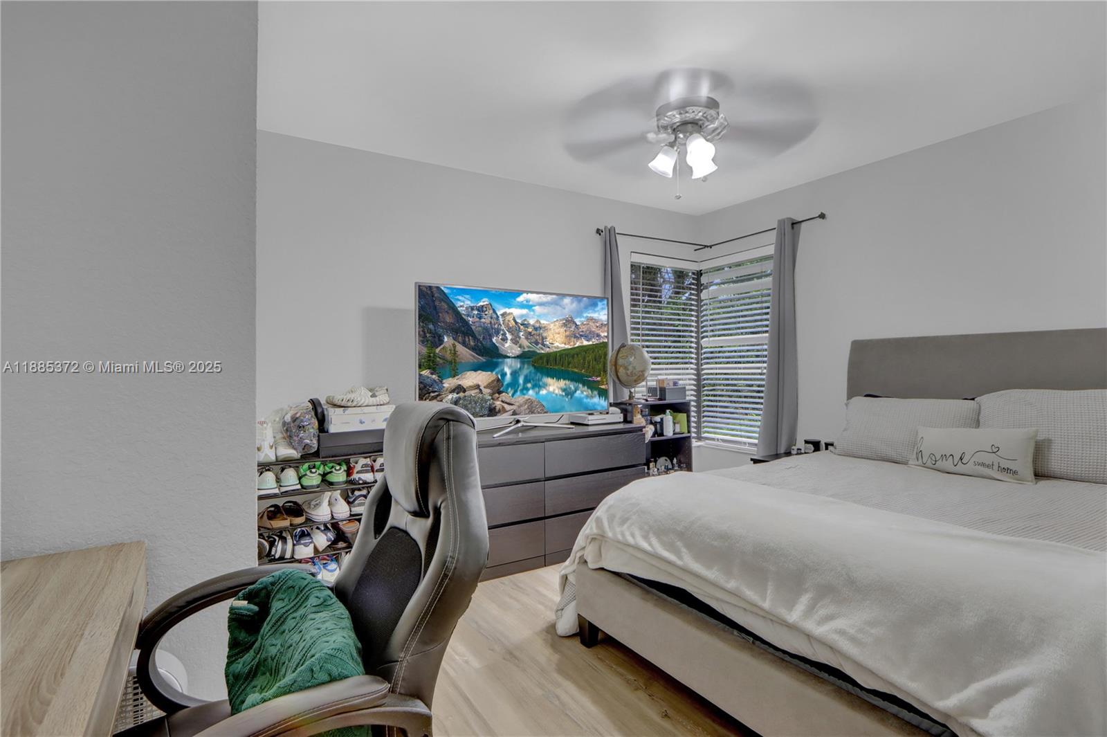 CENTERPOINTE CONDO - Residential Lease