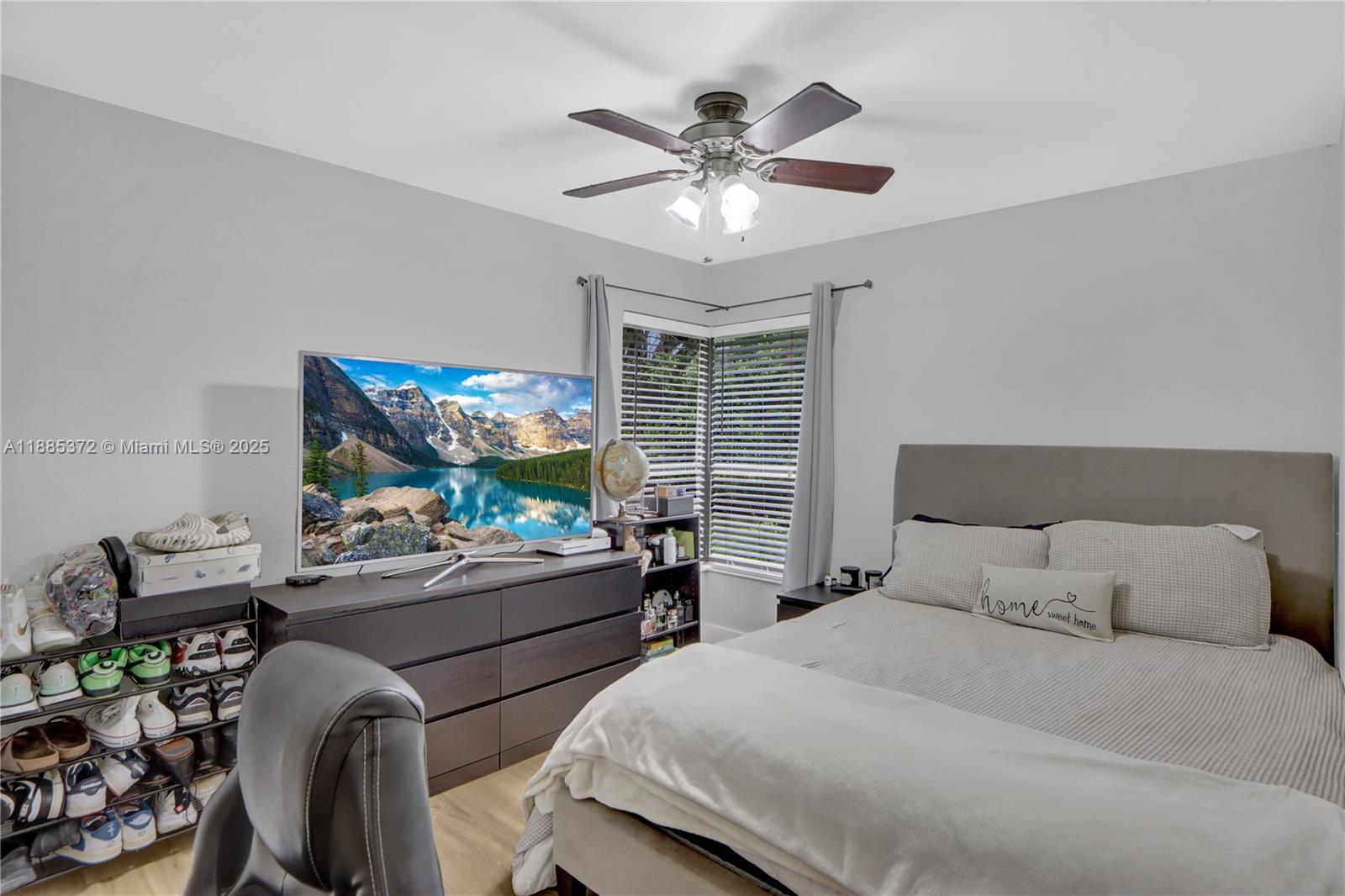 CENTERPOINTE CONDO - Residential Lease