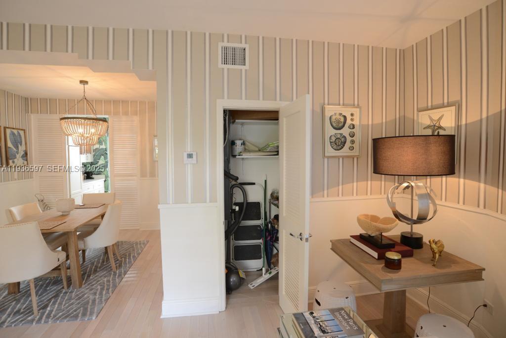 THE GIBSON CONDO - Residential