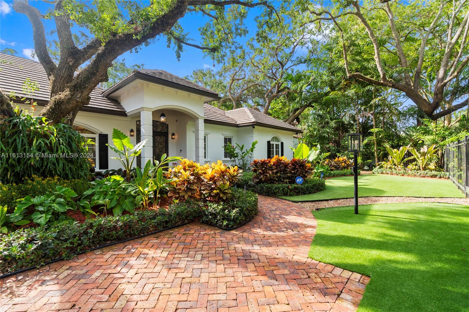 HIGH PINES REV PLAT OF 2N - Residential