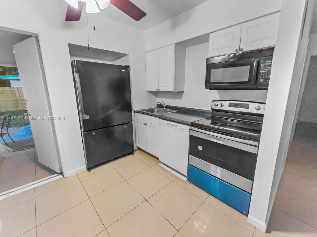 Photo of 229 SW 22nd St #0, Fort Lauderdale, FL 33315 (MLS # A11485170)