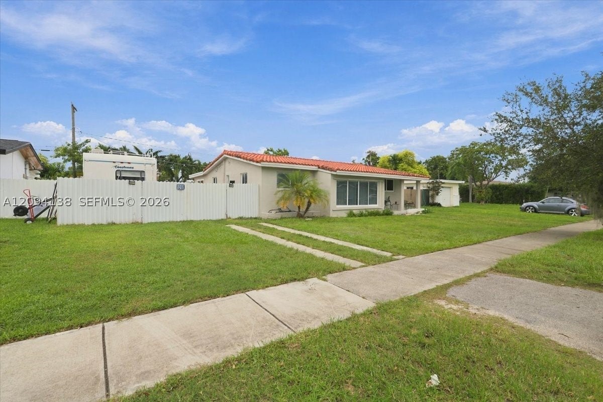9625 Dominican Dr