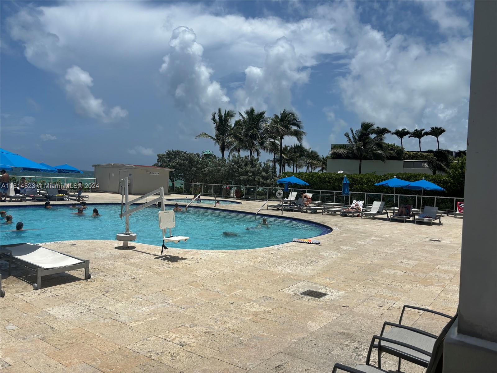 THE AVENTURA BEACH CLUB C - Residential