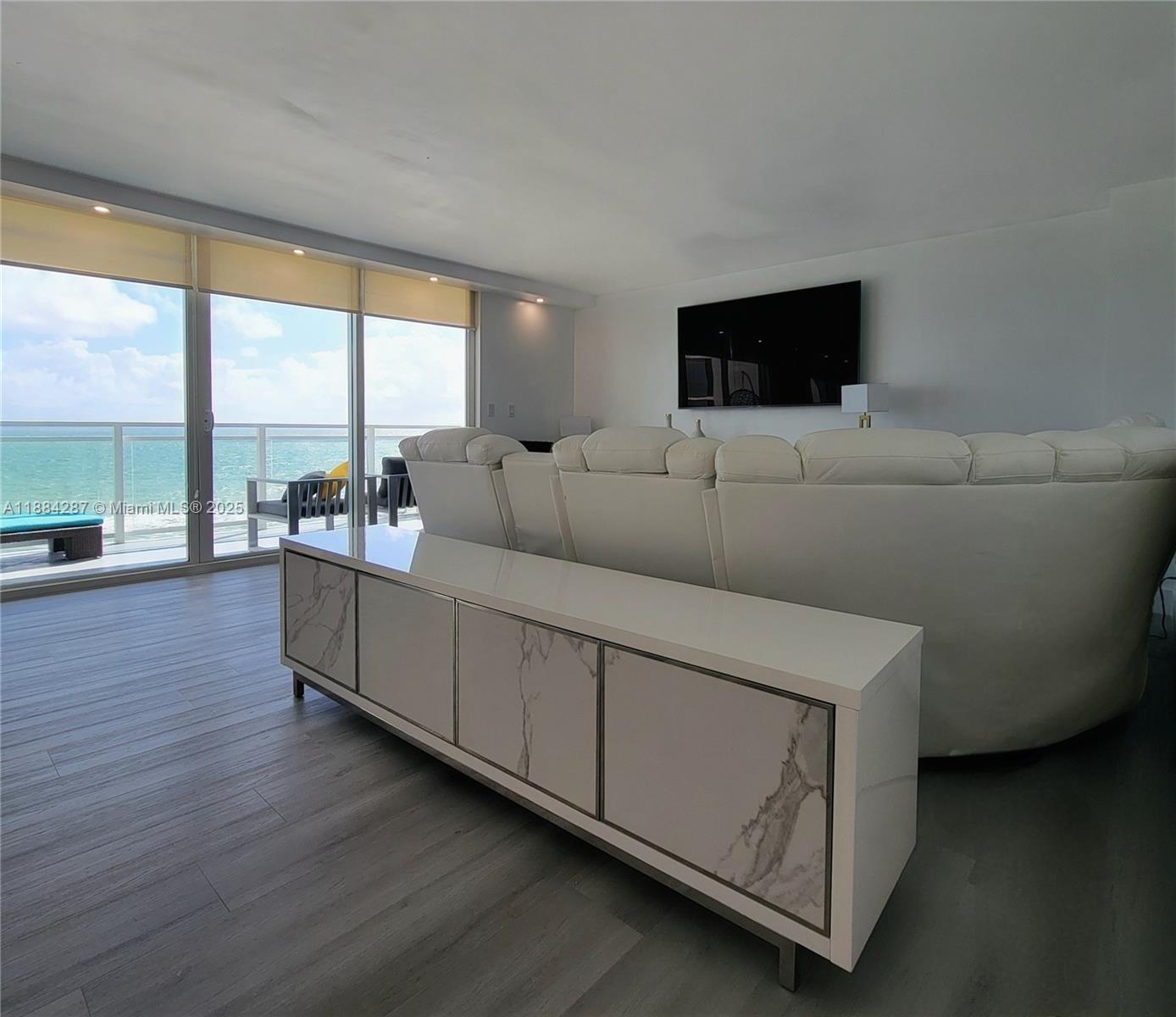 PARKER PLAZA CONDO ESTATE - Residential Lease