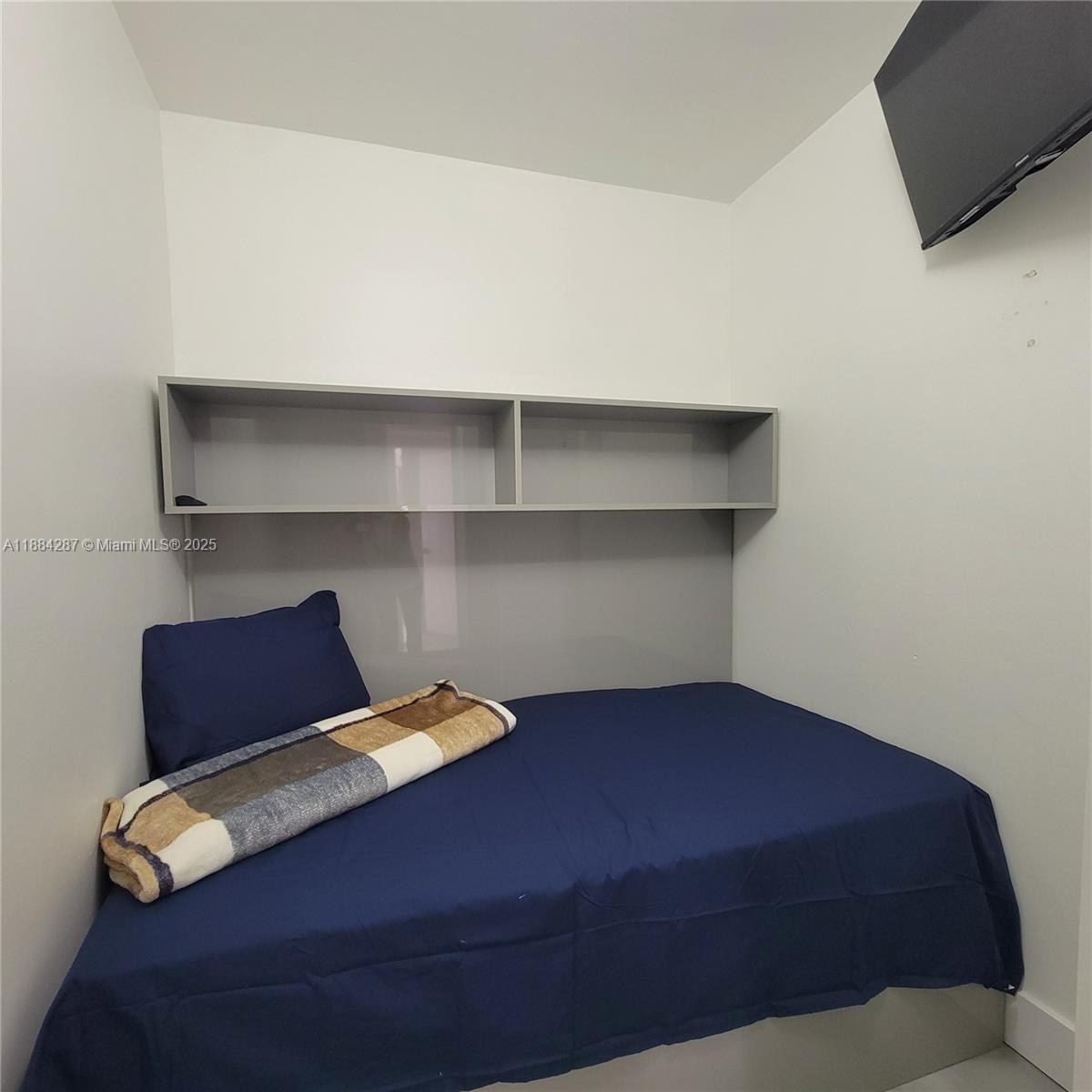 PARKER PLAZA CONDO ESTATE - Residential Lease