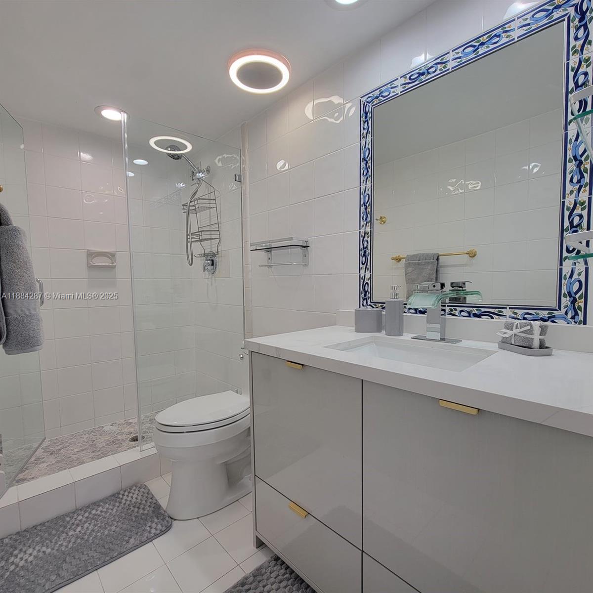 PARKER PLAZA CONDO ESTATE - Residential Lease