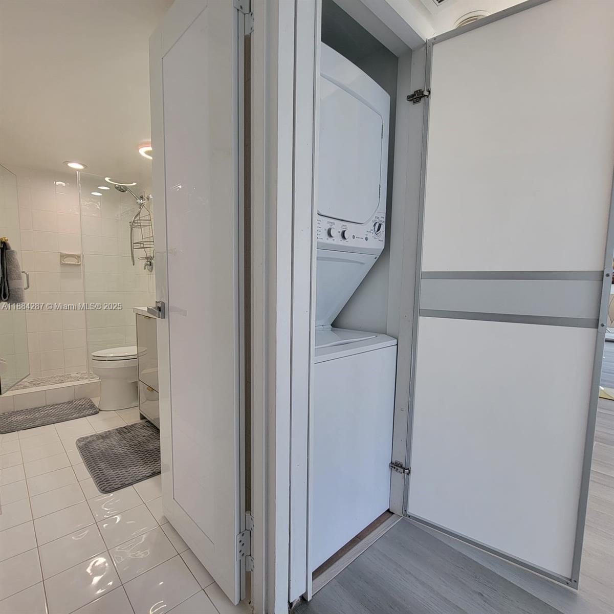 PARKER PLAZA CONDO ESTATE - Residential Lease