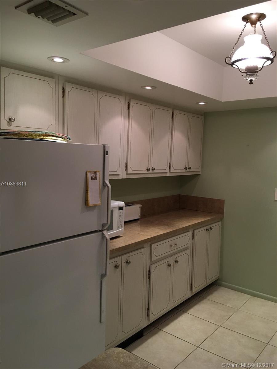 THE SHORES CONDO - Residential Lease